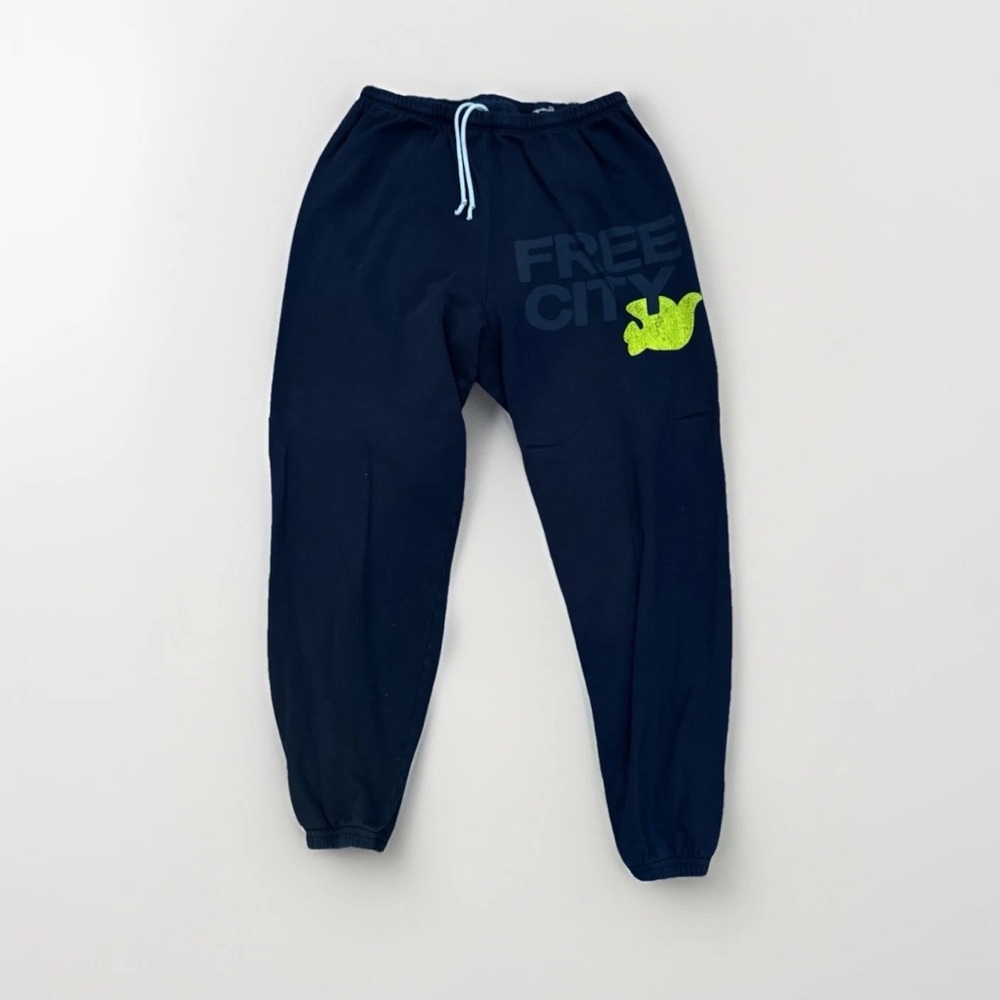 Freecity black Joggers with Neon yellow Detail cozy fall